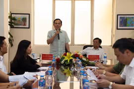 Deputy Prime Minister Tran Luu Quang speaks at the meeting with the centre for monitoring fishing vessels under the Directorate of Fisheries of the Ministry of Agriculture and Rural Development on August 7. (Photo: VNA)