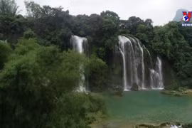 Ban Gioc waterfalls among world's most scenic border crossings