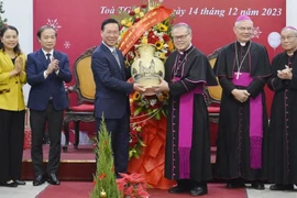 President pays pre-Christmas visit to Hue Archdiocese