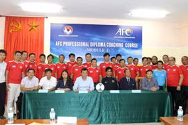 Professional diploma coaching course opens in Hanoi