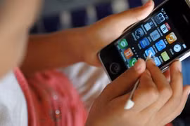 HCM City scrutinises pre-paid mobiles