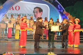 Outstanding individuals honoured for environmental protection efforts