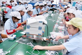 Vietnam’s economic recovery on track during eight months: ministry