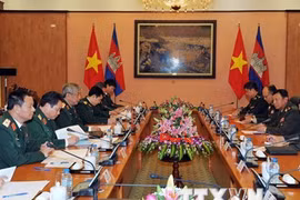  Vietnam, Cambodia’s military officials discuss cooperation 