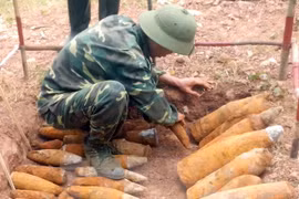 US officials explore mine consequence recovery in Quang Tri 