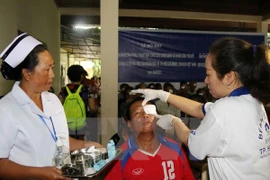 Vietnam supports impoverished in Laos 