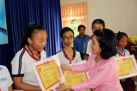 Gifts come to needy students as new school year starts