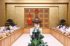 Deputy PM Tran Hong Ha chairs the conference on May 27. (Photo: VNA)