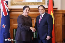 PM Pham Minh Chinh (right) meets with New Zealand Governor-General Dame Cindy Kiro on March 11, 2024 as part of his official visit to New Zealand. (Photo: VNA)