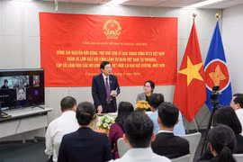 The VFF delegation has a meeting with the Vietnamese Consulate General in Fukuoka and leaders of OV associations from the Kyushu - Okinawa region and south-central Japan. (Photo: VNA)
