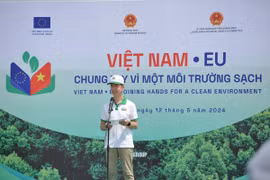 Ambassador and head of the EU Delegation to Vietnam Julien Guerrier addresses the Vietnam - EU Day in Ha Long city, Quang Ninh province, on May 12. (Photo: baotintuc.vn)