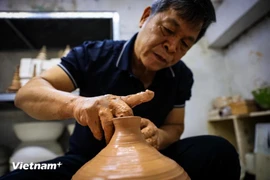 Family of potters preserves traditional craft for over half a century