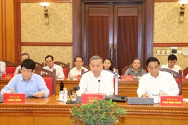 Party General Secretary and State President To Lam (centre) speaks at the meeting of the sub-committee for documents of the 14th National Party Congress on August 27. (Photo: VNA)