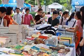 Publishing houses work hard to introduce Vietnamese books abroad