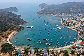 Vinh Hy Bay among top four stunning bays in Vietnam