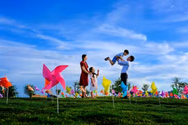 Vietnam Family Day: Peaceful family - happy society