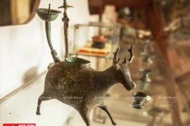 Vietnam's oil lamp through historical periods 