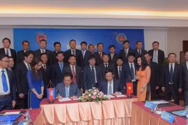 Vietnamese, Cambodian customs bolster cooperation