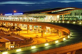 Deputy PM urges more security at HCM City airport