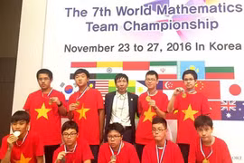 Vietnamese kids win gold at maths contest