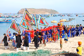 Phu Yen: Whale Worshipping Festival recognised as cultural heritage