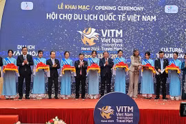 Over 60,000 visitors attend Vietnam tourism fair