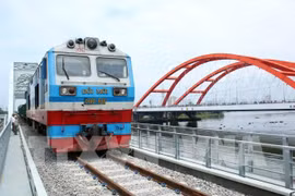 Vietnam-Laos joint venture allowed to develop railway project