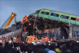 Top legislator offers sympathy to India over rail accident