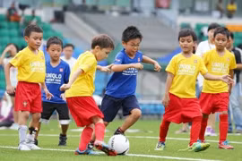 120 Vietnamese, Japanese children to join JFA Uniqlo Soccer Kids