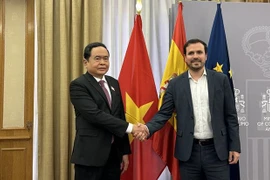 NA Vice Chairman holds talks with leaders of Spanish parliament