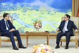 PM asks France to facilitate Vietnamese goods’ access to French market
