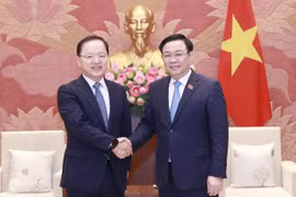 NA Chairman receives leader of Samsung Electronics