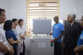 USAID, UNICEF donate 590 vaccine refrigerators to Vietnamese remote areas