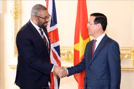 State President meets British, Cuban leaders in London
