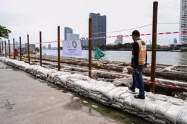 Thailand prepares response plans to flood-hit areas 
