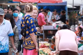 Laos greets over 1 million foreign tourists in four months 