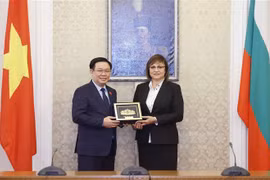 Vietnam resolved to strengthen ties with Bulgaria: top legislator