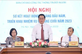 Steering committee requests new mindset, methods in external information service