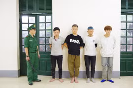 Cao Bang border guards detect foreigners with illegal entry
