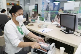 State budget revenue nears 770 trillion VND in five months