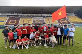 Vietnamese team defends championship in Czech Senate’s football tournament