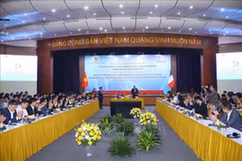 Vietnam, France share experience in modernising public services