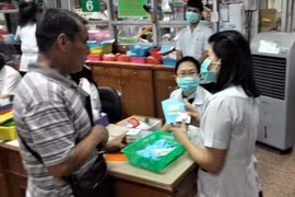 Thailand to provide health insurance for foreigners 