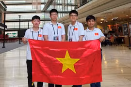All four Vietnamese students win medals at Int’l Olympiad in Informatics