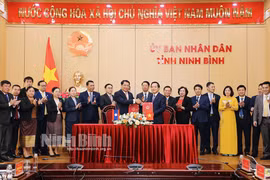 Vientiane, Ninh Binh sign MoU on cooperation