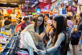 Singapore's retail sales see first drop in nearly a year