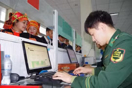 Vietnamese, Chinese border gates fully resume operations