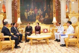 NA Chairman Vuong Dinh Hue meets with Thai King Maha Vajiralongkorn