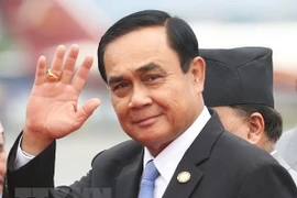 Thai PM urges unity and peace ahead of election