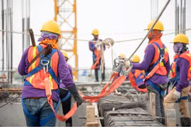 Thailand considers raising minimum daily wage